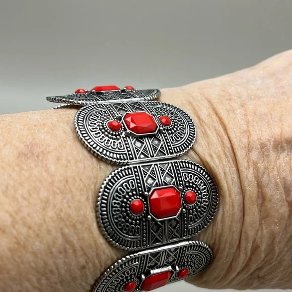 Elegant Silver and Red Women's Bracelet - Picture 3 of 4